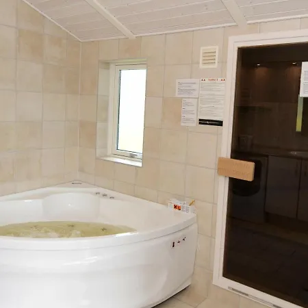 Three-bedroom In Sydals 9 * Viboge